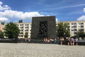 Denkmal der Ghettohelden zur Erinnerung an den Aufstand im Warschauer Ghetto