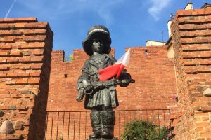 Denkmal des kleinen Aufständischen zur Erinnerung an die Kinder des Warschauer Aufstandes 1944
